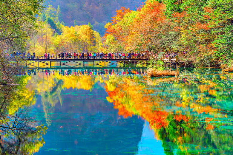 อุทยานแห่งชาติจิ่วจ้ายโกว - Jiuzhaigou